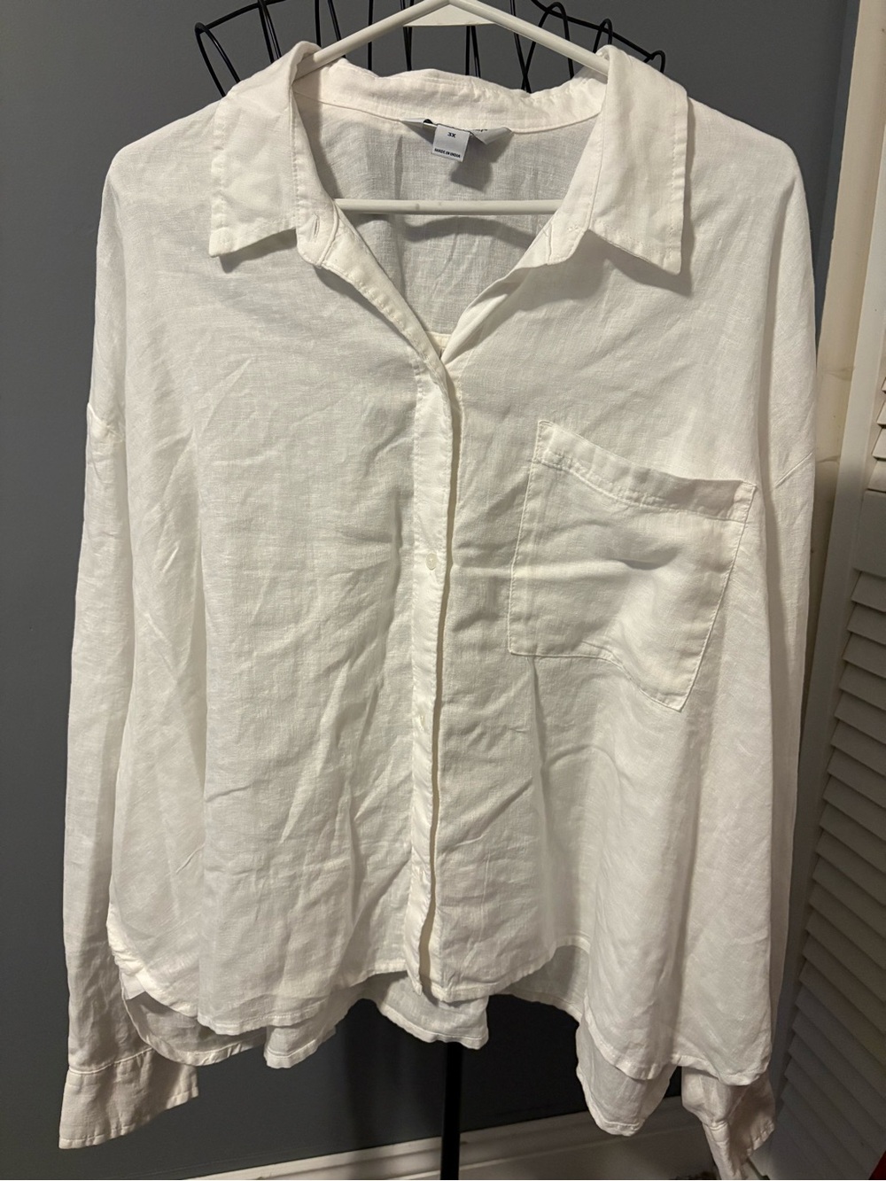 Old Navy White Button-Down Shirt - Lightweight Women's Top
